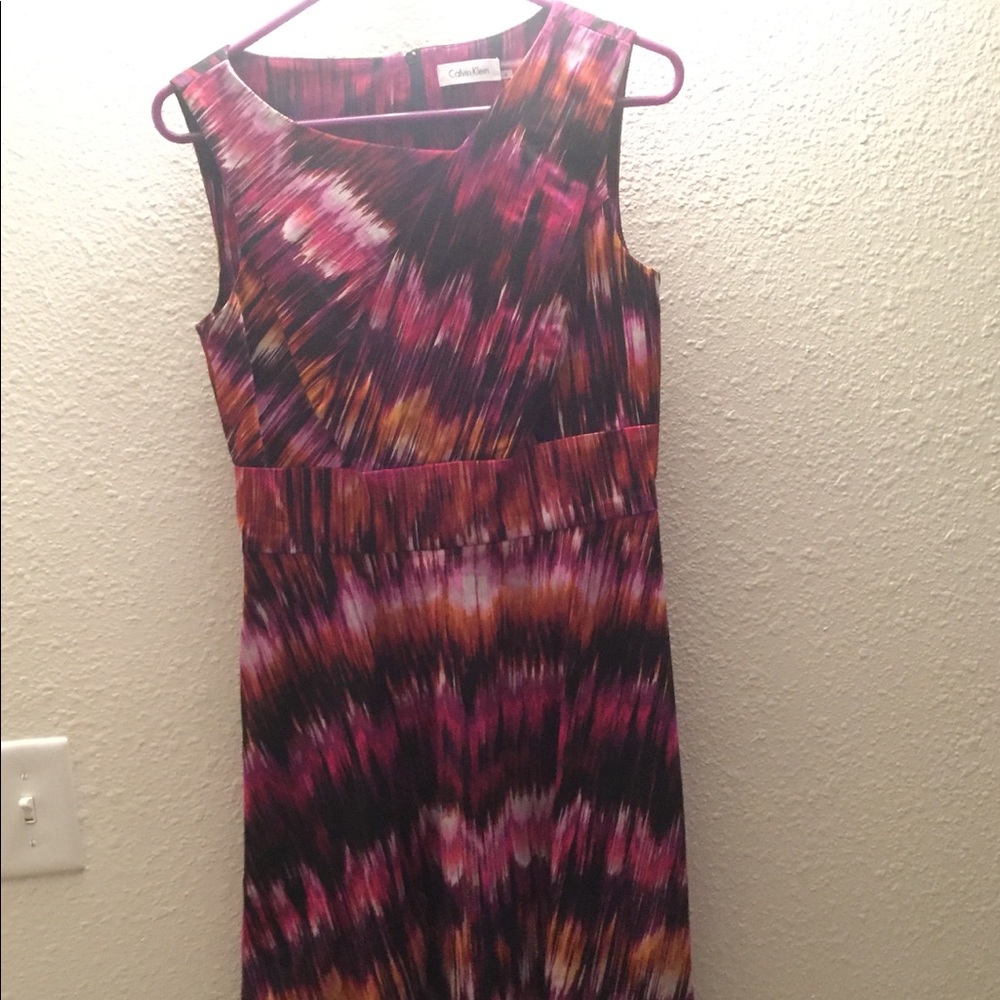 Dress - Picture 2 of 2